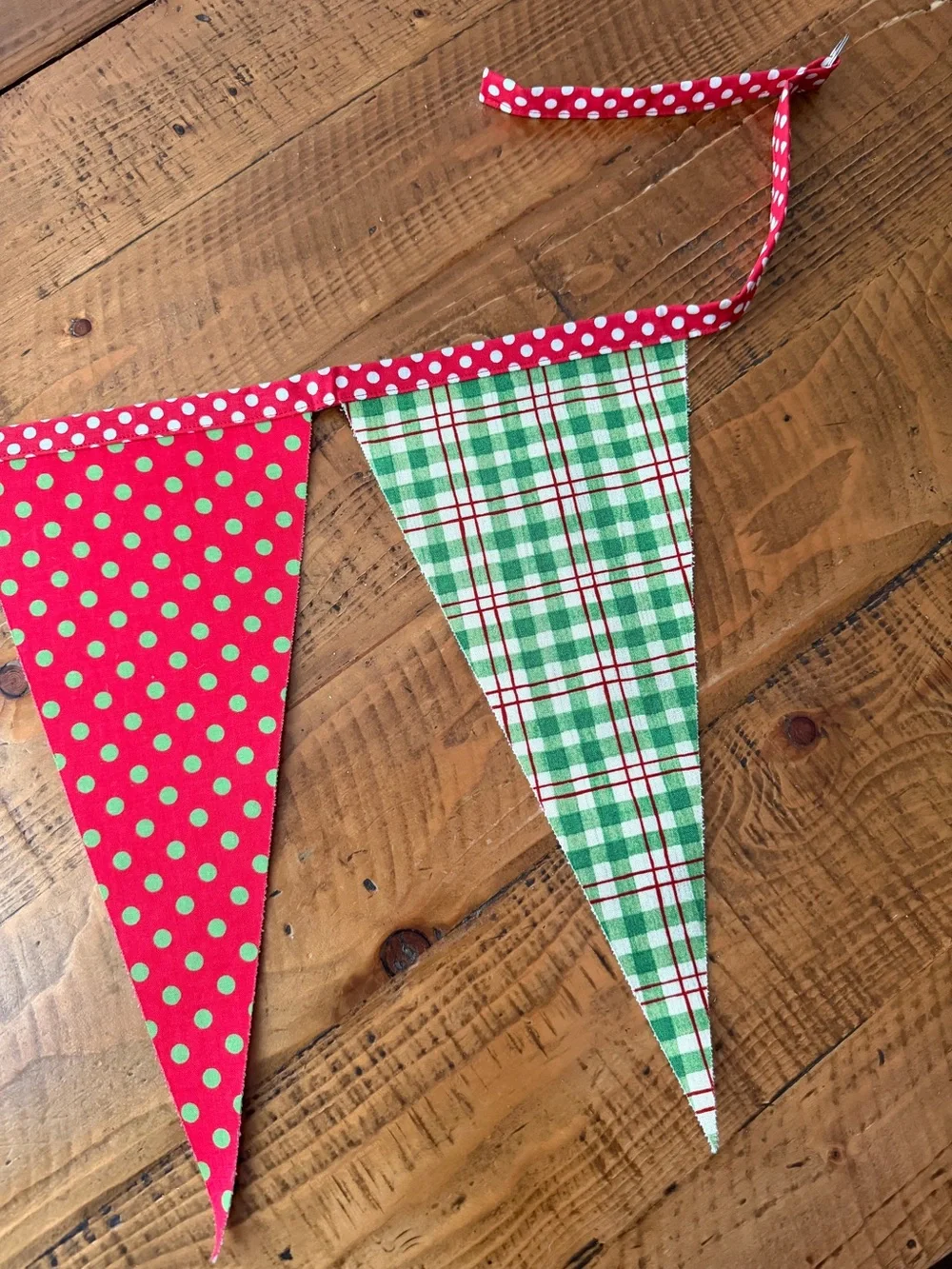 Red & Green Christmas Holiday Fabric Pennant Garland